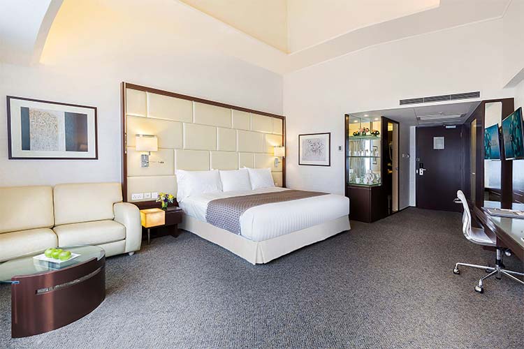 3_2_Premier Room