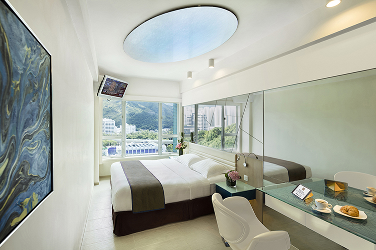 premier riverview room