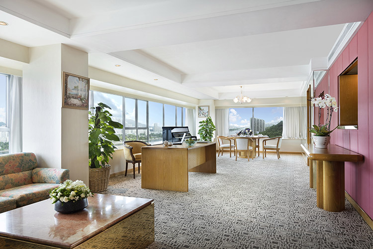 RRH-Presidential-Suite-02