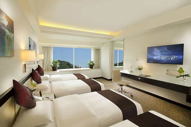 RRH-Quadruple-Room-03