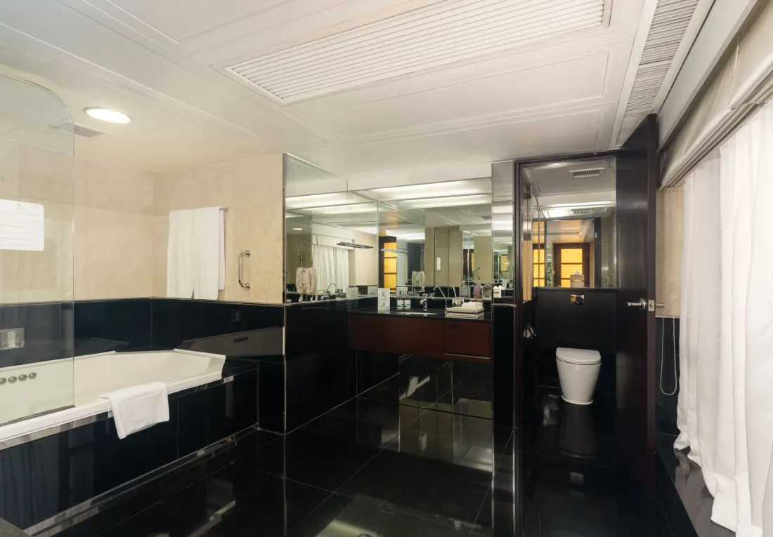  Royal Suite_Image.jpg 