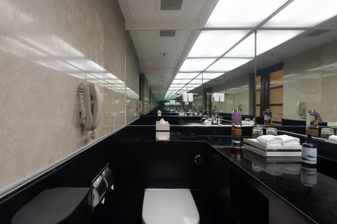  Royal Suite_Image.jpg 