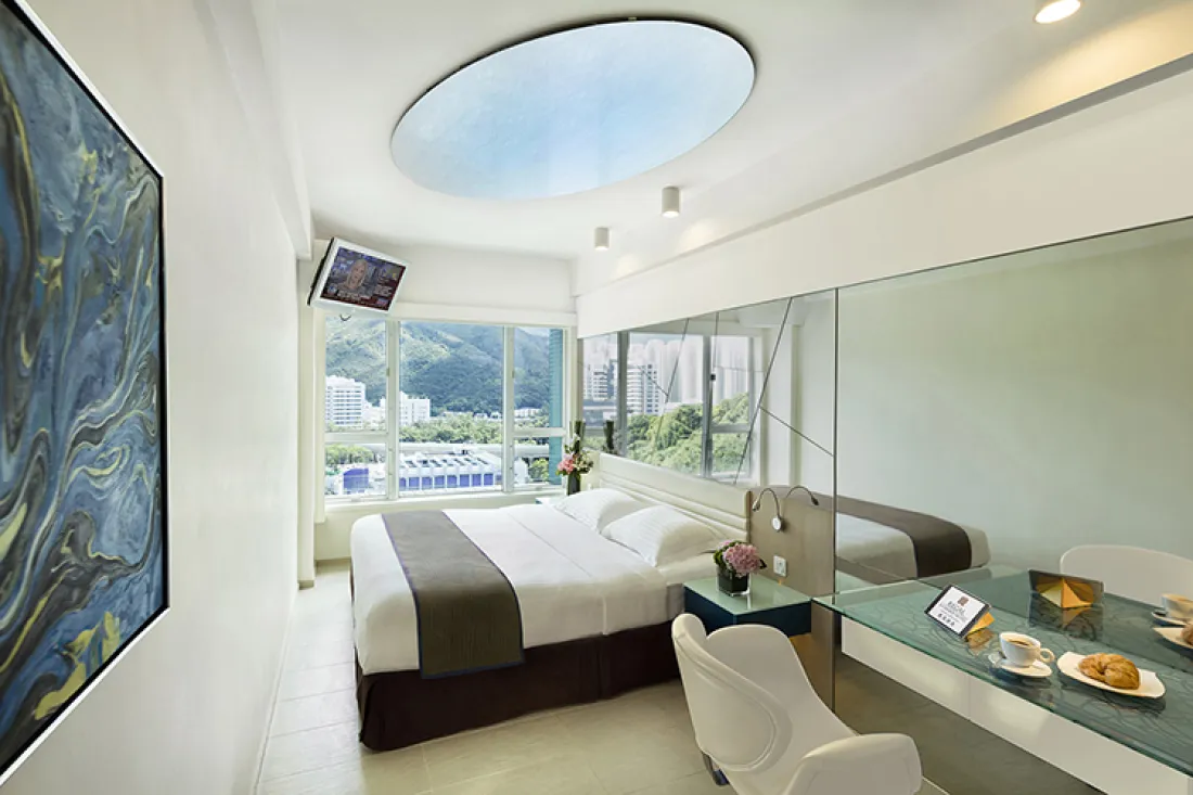  Premier Room_Image.jpg 